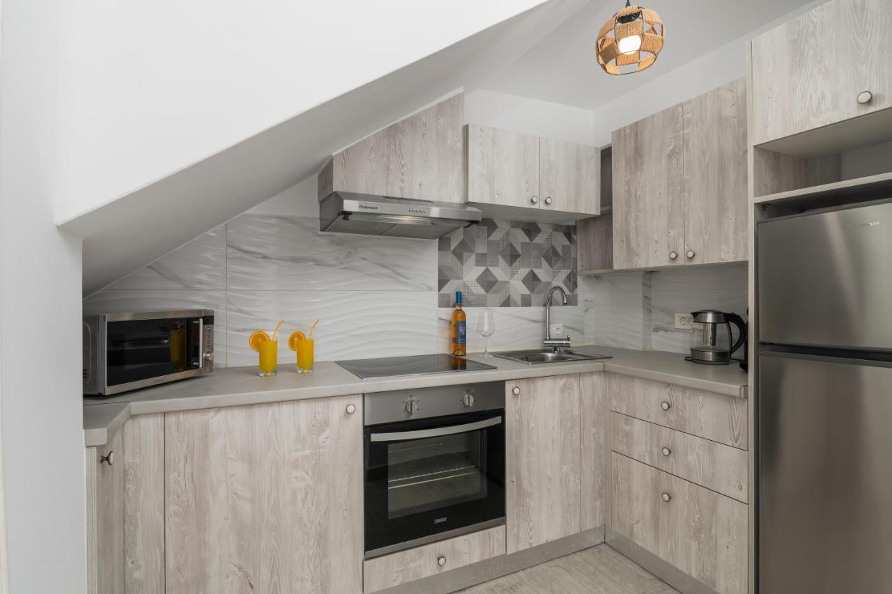 Kapetan Giannis Suite Adamantas  Exterior foto